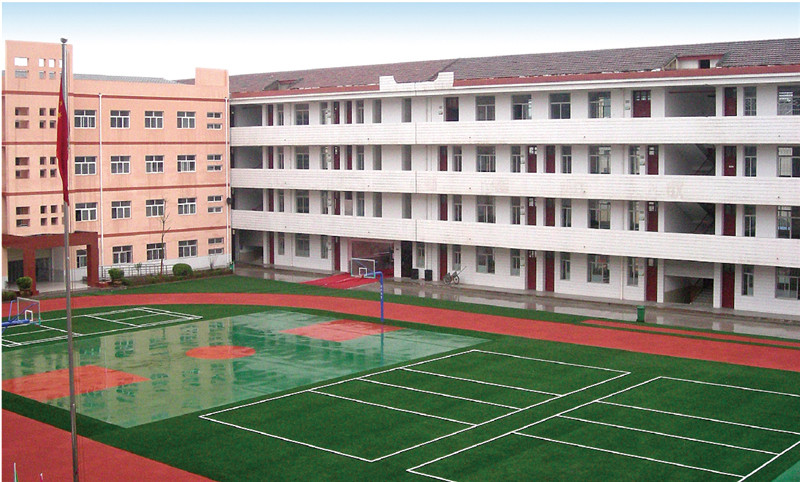 丹东第二中学篮球场，排球场，羽毛球场，网球场